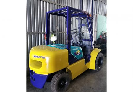 Komatsu-2-5-tan-So-san-01-2.jpg
